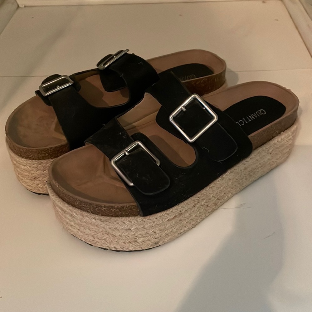 Platform buckle sandles